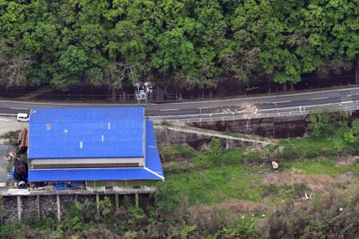 地震、愛媛で6人軽傷　消防庁