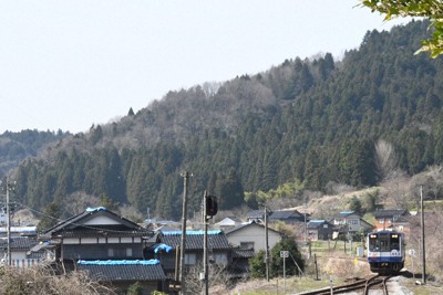 「のと鉄道」地震被害から再出発　　再開「待ちに待った」住民歓喜