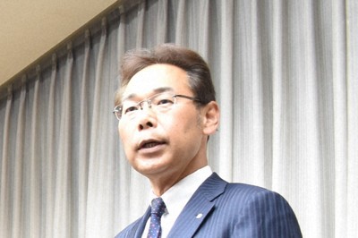 「お前らの脳みそ小さい」　東郷町長が辞職表明　ハラスメント問題で