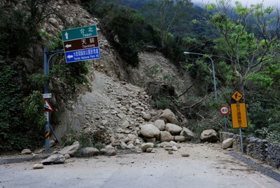 落石直撃で入院の男子高校生が死亡　台湾地震の死者は18人に