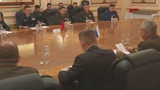 ロシア国防相 中国・イランの国防相と相次いで会談　軍事的連携アピール