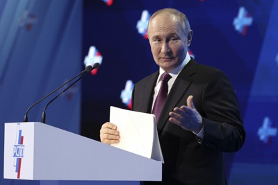 プーチン氏、5月に訪中へ　5期目初の外遊に　中露の関係誇示か