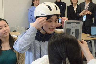 自転車ヘルメットで崩れない髪型カタログ　女子生徒の質問から制作