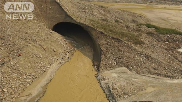 アラスカの氷河で高濃度のメタン 温室効果はCO2の二十数倍