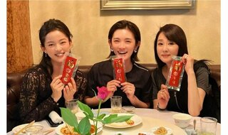 浅野ゆう子さん　豪華・女優３ショットを公開　星野真里さん・神田朝香さんと食事会　「可愛く綺麗で素敵な大好きな仲間」「60代、40代、20代の3世代女子」