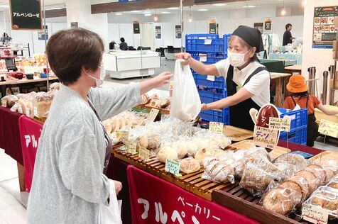 パンとコーヒーなど35店舗が一堂に　WEB限定で販売のチーズケーキも　デパートリウボウ5月27日まで