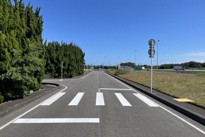 横断歩道の白線、間隔広げてOK　45～50センチ→90センチに