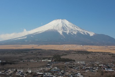 陸自トップ「あってはならない」　訓練中、手りゅう弾当たり隊員死亡