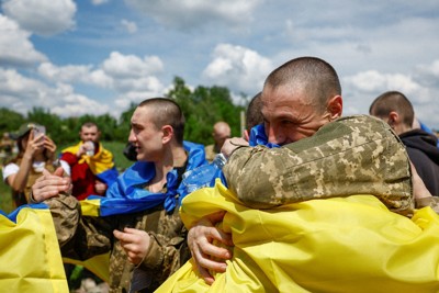 ウクライナとロシア、捕虜150人を交換　国境警備隊員ら帰還