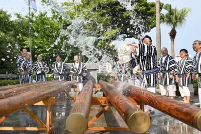 博多祇園山笠の神事「棒洗い」始まる　期間中の無事故を祈願