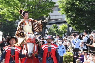 百万石行列、堂々と　利家役は仲村トオルさん、能登応援の思いも