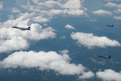 米韓空軍が合同演習　GPS使用の精密誘導弾も　北朝鮮の反発必至