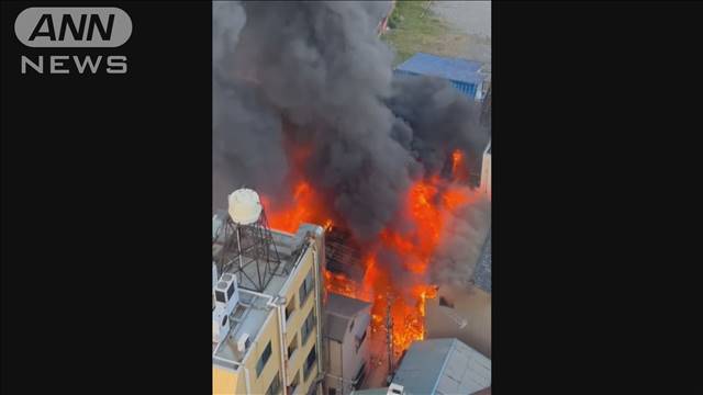 横浜中華街 14軒焼ける火事 ポンプ車など65台が出動