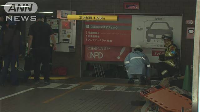 【速報】福岡市天神の立体駐車場で女性が乗った車が地下に転落　救助活動中　警察など