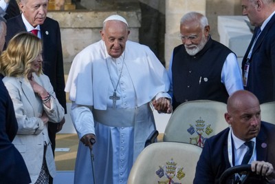 ローマ教皇「AIで人間の尊厳が危機に」　G7首脳宣言で管理強化へ