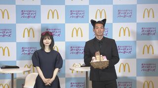 【長濱ねる】”ずっと憧れてた”「魔女の宅急便」キキのコスプレ姿を披露　”黒猫ジジ” はサッカー元日本代表の槙野智章