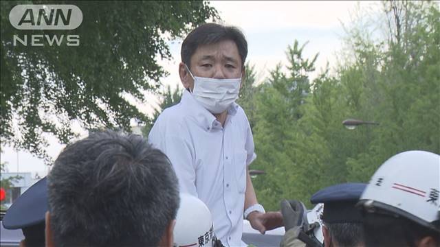 国会前で車が横転の事故　55歳の男を逮捕