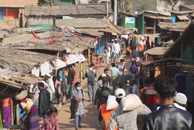 略奪や放火…強まるロヒンギャ迫害　ミャンマー戦闘のあおり受け