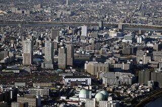 債券は下落、円安進行で日銀政策修正を警戒－日銀オペ据え置き