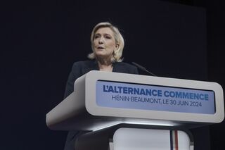 ルペン氏勢力、仏下院選で200－230議席獲得の見通し－エラブ