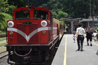 台湾観光の「顔」登山鉄道が完全復活へ　難工事成功で15年ぶり