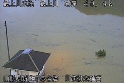 山形・秋田の大雨で警察官ら5人不明　救助に向かい連絡途絶える