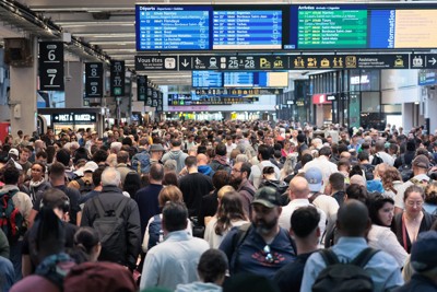 仏TGV放火、80万人に影響か　復旧は早くても週末の見通し