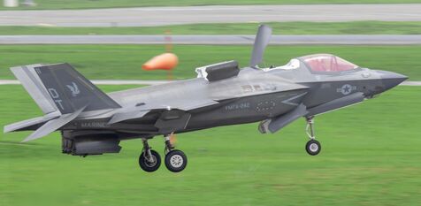 米軍嘉手納基地にF35Bステルス戦闘機が飛来　岩国基地から3機