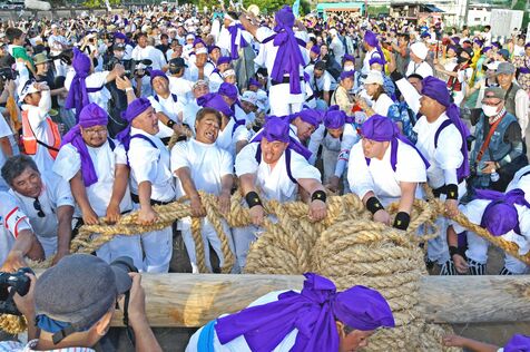 「こんなに長い勝負になるとは」激闘11分40秒！　21年ぶりの津嘉山大綱曳きは東が制す　沖縄・南風原町