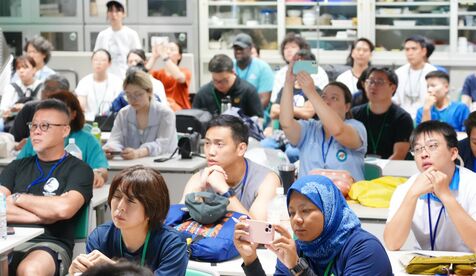 漂着クジラ　研究法学ぶ　海洋博公園で国際学習会　国内外から６０人参加　鯨類保全へ研究者決意