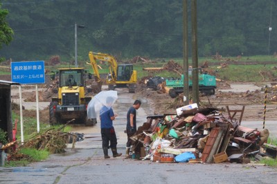 続く断水「洗濯と風呂が…」　復旧に数カ月か　大雨被害の秋田