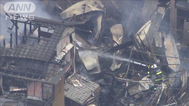 【速報】住宅街で火事　小学校の体育館に延焼　千葉・我孫子