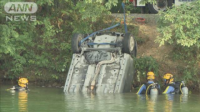 貯水池に車が転落　運転の高齢男性が死亡　アクセルとブレーキを踏み間違えたか　群馬