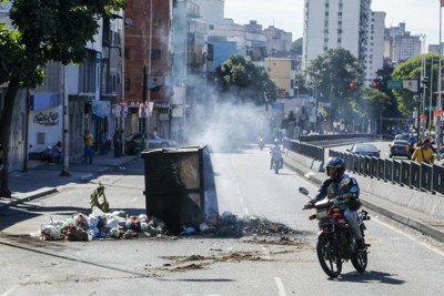 ベネズエラ大統領選、現職への抗議デモ激化　11人死亡、749人拘束