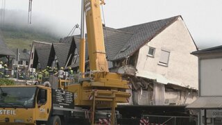 ドイツ　17世紀に建てられたホテルが崩壊　2人死亡