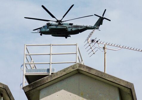 「基地がある限り、また事故は起こる」 墜落の不安 今なお　本紙記者ルポ　平穏望む住民、諦め感も