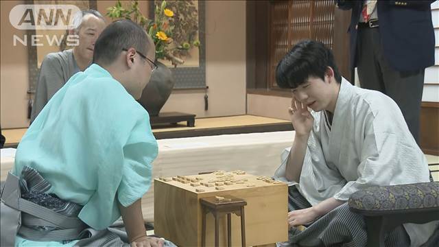 将棋王位戦　藤井七冠が永世王位に“王手”