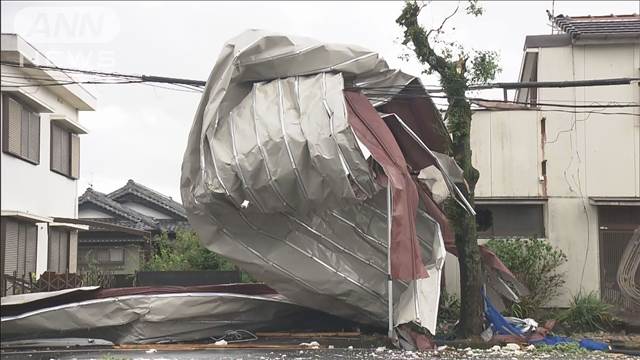 台風の影響 九州一部で携帯に障害 臨時休業の店舗も