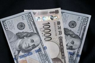 円が対ドルで上昇、一時142円台前半－米雇用統計に反応