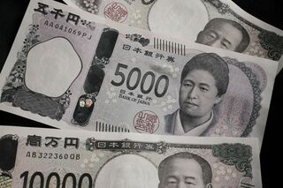 【日本市況】円８カ月半ぶり高値、日米金利差の縮小観測－株式は続落