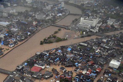 大雨で能登の復興ボランティアも足止め　男性の決意「また泥をかく」