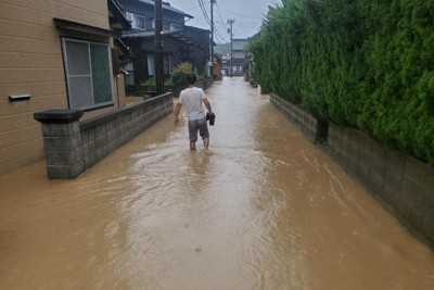 「地震直後に逆戻り」　道寸断、濁流の橋渡り避難も　能登豪雨