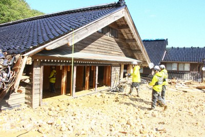 能登豪雨の死者8人に　輪島、珠洲、能登で少なくとも367人孤立