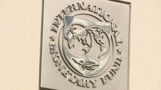 世界のポリシーミックスの流れは決まったか～IMF は「低成長と高債務」への対処の必要性を指摘