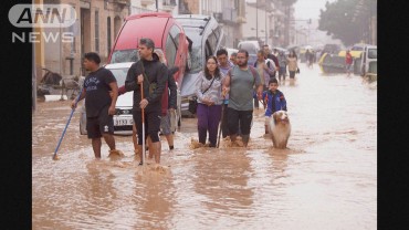 スペイン東部　バレンシア州を中心に豪雨による洪水被害　少なくとも64人が死亡