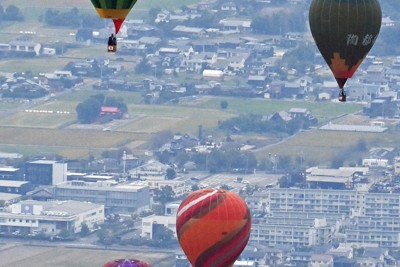 佐賀バルーンフェスタ　1、2日の競技飛行が中止に　大雨の影響で