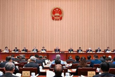 中国、国債の追加発行を議論へ　全人代常務委員会が開始