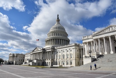 米共和党が上院の多数派奪還、「トリプルレッド」視野　下院は接戦