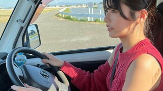 【あまつめ】ちとせよしのさん「久しぶりに軽トラ運転しました」地元の空の下で笑顔