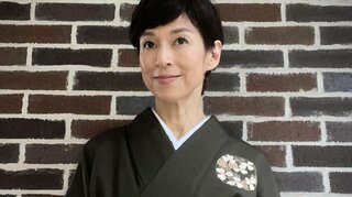 【鈴木保奈美】冬の初めに着物姿を披露「嬉しくなっちゃう」茶道の ”炉開き” に臨む姿にフォロワー称賛